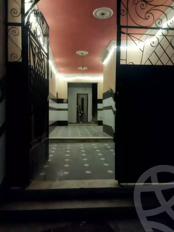 https://aqarmap.com.eg/en/listing/5555644-for-sale-alexandria-el-hanouvel-trablose-st