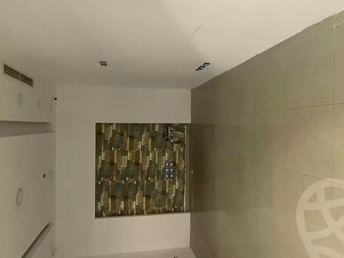 https://aqarmap.com.eg/en/listing/5556856-for-rent-cairo-new-cairo-compounds-mirage-mall
