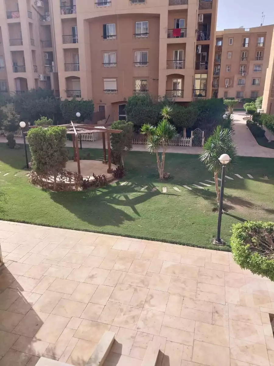 https://aqarmap.com.eg/en/listing/5564903-for-rent-cairo-new-cairo-lrhb-city-phase-1-ahmed-rami-st