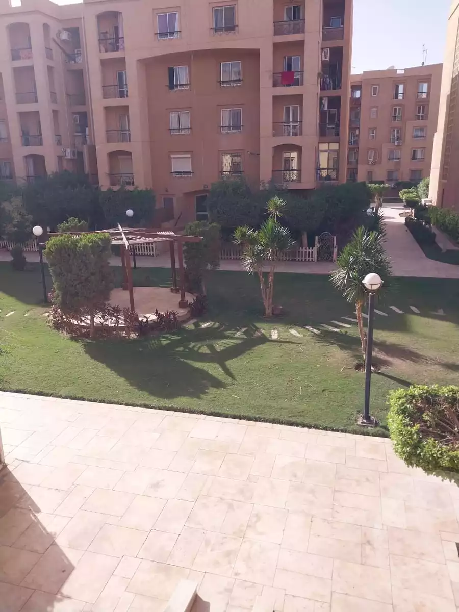 https://aqarmap.com.eg/en/listing/5564903-for-rent-cairo-new-cairo-lrhb-city-phase-1-ahmed-rami-st