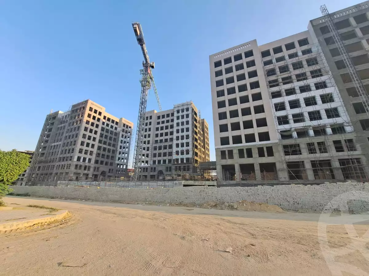 https://aqarmap.com.eg/ar/listing/6197838-for-sale-cairo-el-sheikh-zayed-city-compounds-mwl-205-rkn-blm