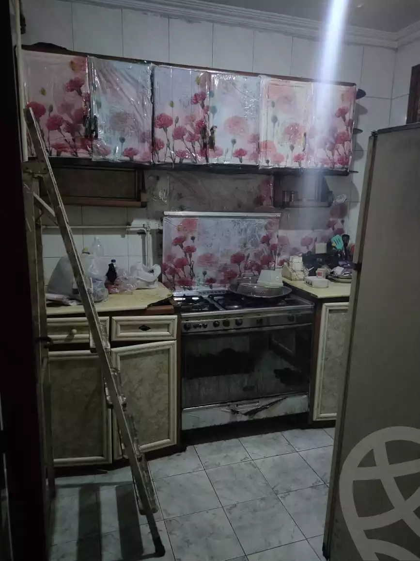https://aqarmap.com.eg/en/listing/5573529-for-sale-qalyubia-shubra-el-khaima-shubra-el-khaima-city-hamis-st