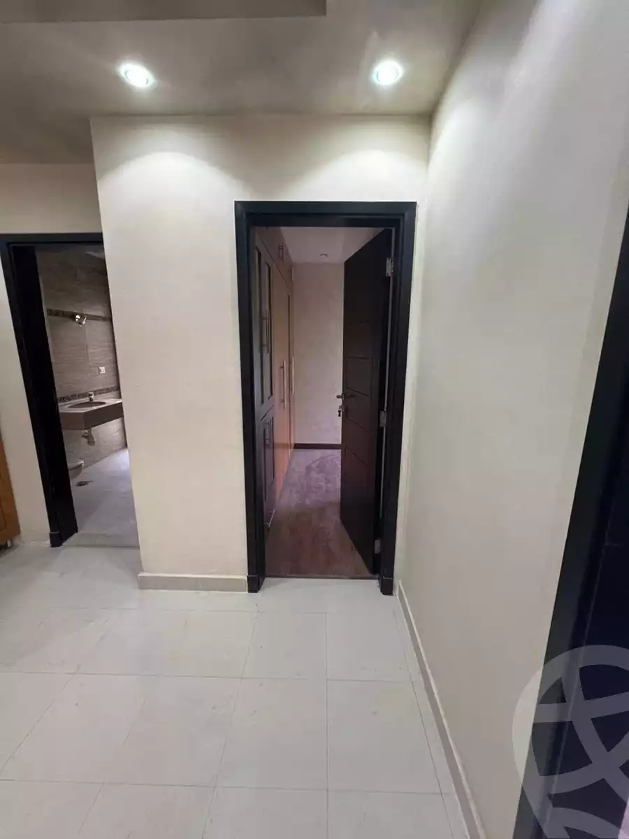 https://aqarmap.com.eg/en/listing/5575668-for-rent-cairo-el-sheikh-zayed-city-compounds-dh-drys
