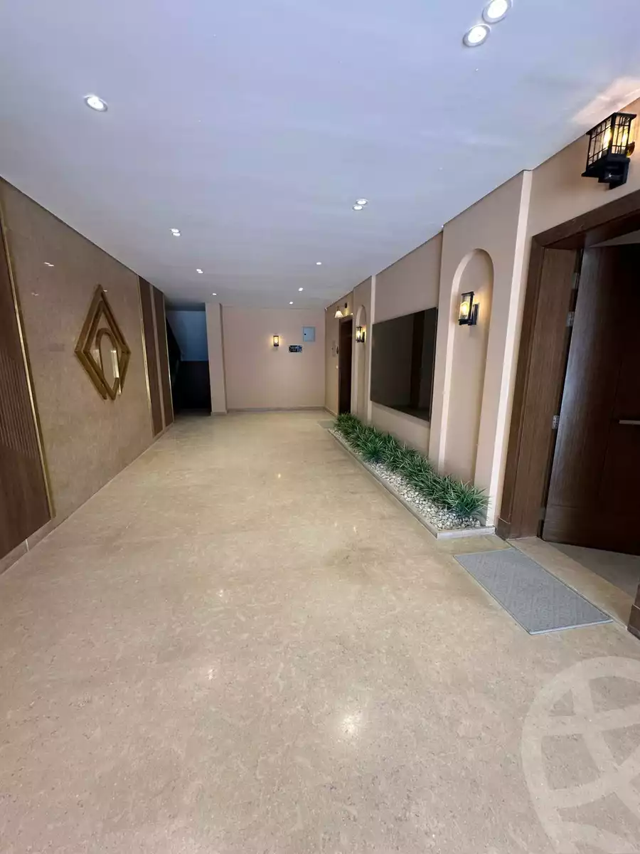 https://aqarmap.com.eg/en/listing/5575795-for-sale-cairo-el-sheikh-zayed-city-compounds-kmbwnd-fyldj-wyst-dr-llttwyr