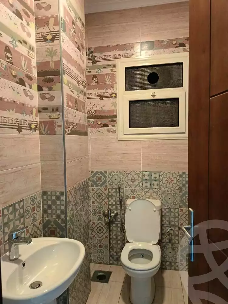 https://aqarmap.com.eg/en/listing/5581398-for-rent-cairo-mokattam-lhdb-l-ly