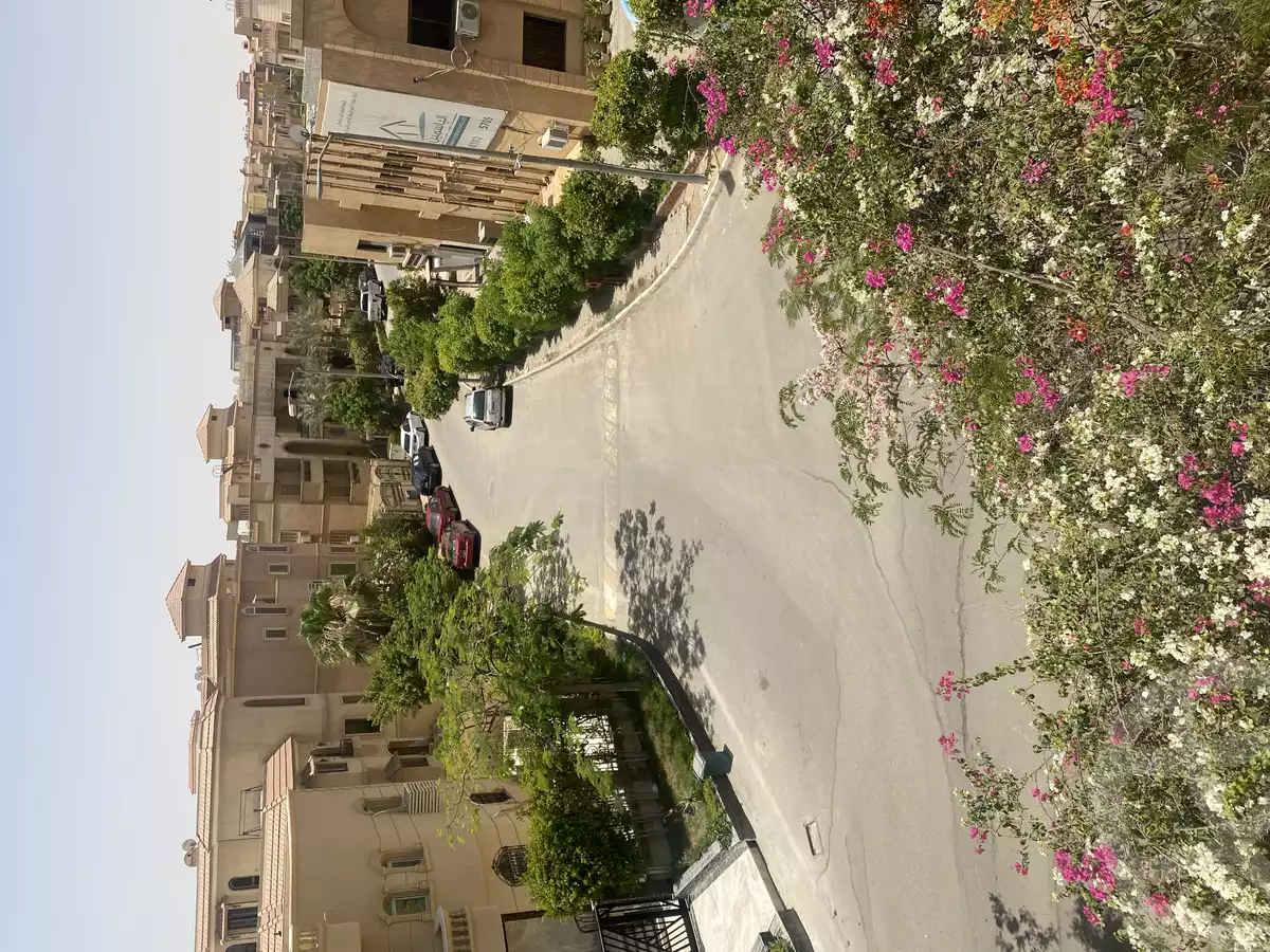 https://aqarmap.com.eg/ar/listing/5587521-for-sale-cairo-el-sheikh-zayed-city-hay-el-yassmin