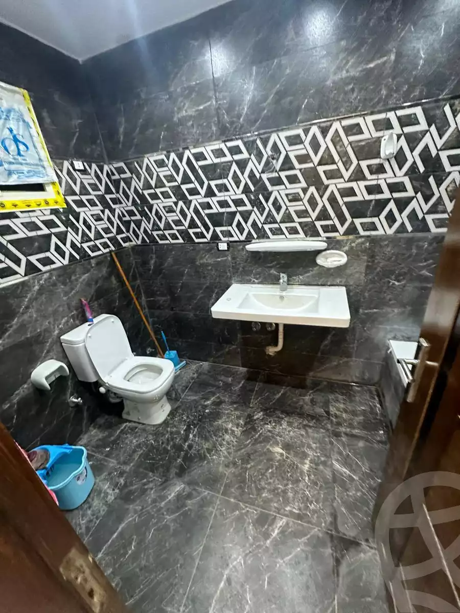 https://aqarmap.com.eg/en/listing/5589794-for-sale-cairo-mokattam-el-hadabah-el-wosta-6th-zone-salah-eldeen-alayobi-st