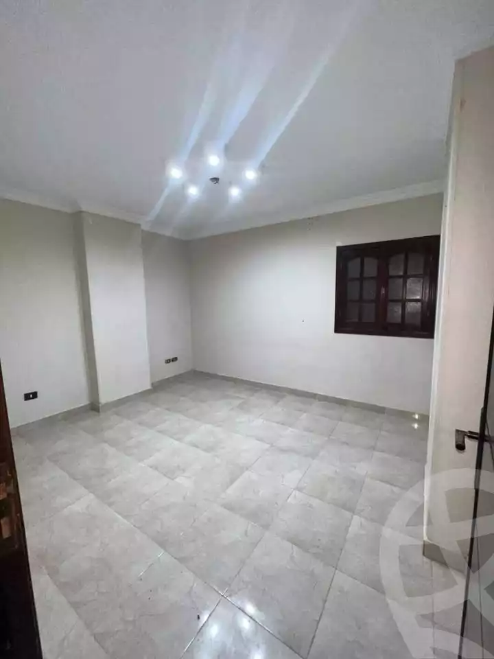 https://aqarmap.com.eg/ar/listing/5591115-for-rent-cairo-mokattam-lhdb-l-ly-shareaa-9