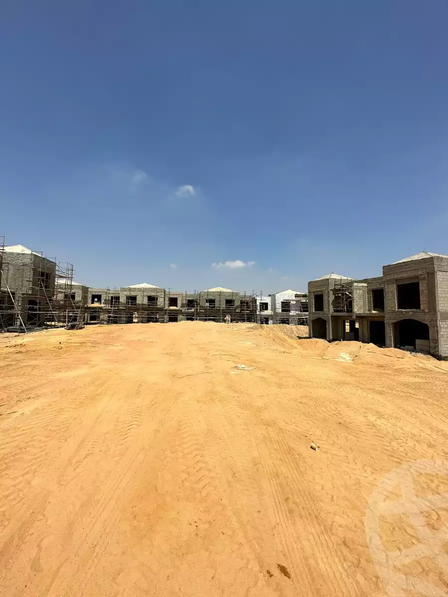 https://aqarmap.com.eg/en/listing/5594173-for-sale-cairo-el-sheikh-zayed-city-compounds-kmbwnd-fyldj-wyst-dr-llttwyr