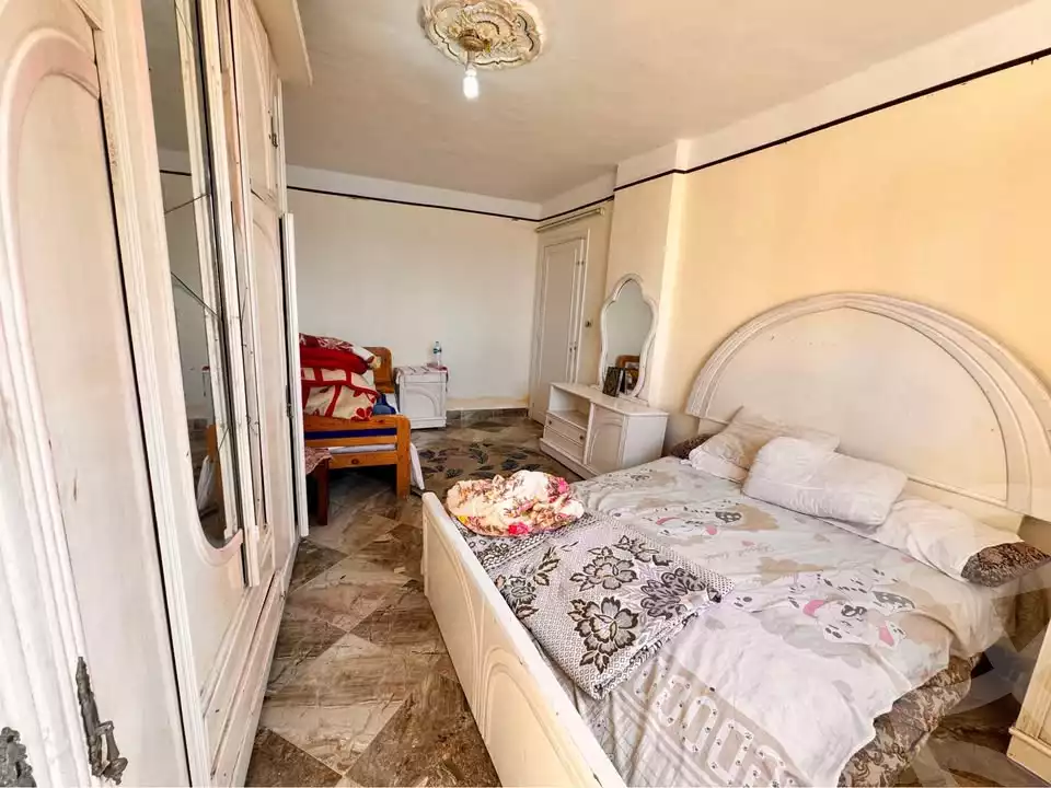 https://aqarmap.com.eg/ar/listing/5915483-for-sale-alexandria-miami-khld-bn-lwlyd
