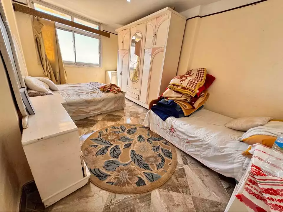 https://aqarmap.com.eg/ar/listing/5915483-for-sale-alexandria-miami-khld-bn-lwlyd