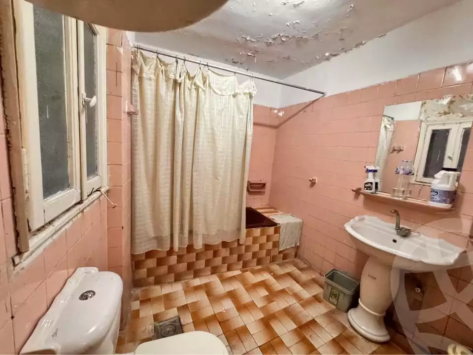 https://aqarmap.com.eg/ar/listing/5915483-for-sale-alexandria-miami-khld-bn-lwlyd