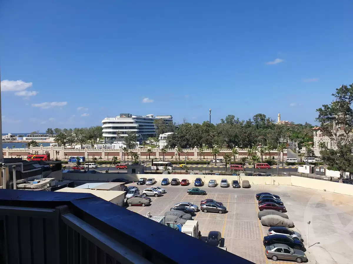 https://aqarmap.com.eg/en/listing/5605225-for-rent-alexandria-el-montazah