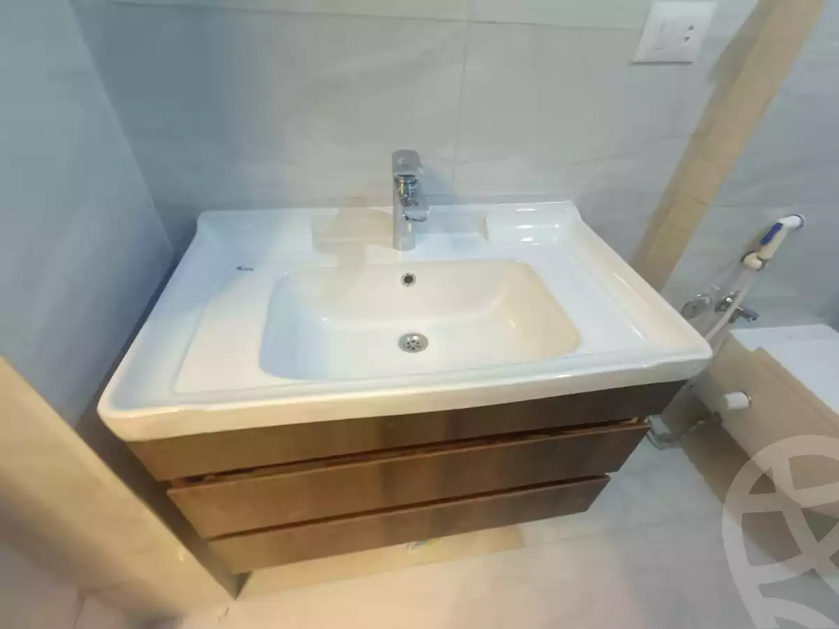 https://aqarmap.com.eg/ar/listing/5606667-for-sale-cairo-el-maadi-zahraa-el-maadi-kmbwnd-lhy-lytly-trst-jrwb
