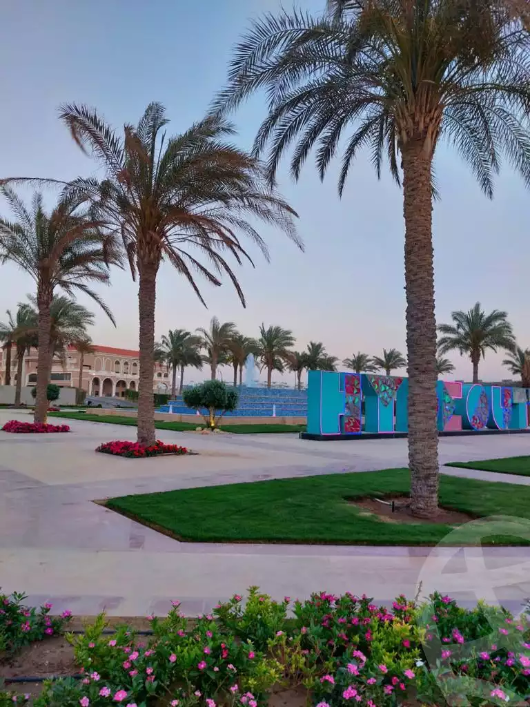 https://aqarmap.com.eg/en/listing/5607783-for-sale-cairo-new-cairo-compounds-hyde-park-parkway-hyde-park-compound