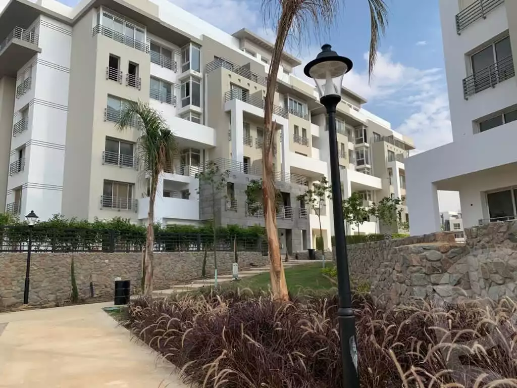 https://aqarmap.com.eg/en/listing/5607782-for-sale-cairo-new-cairo-compounds-hyde-park-parkway-hyde-park-compound