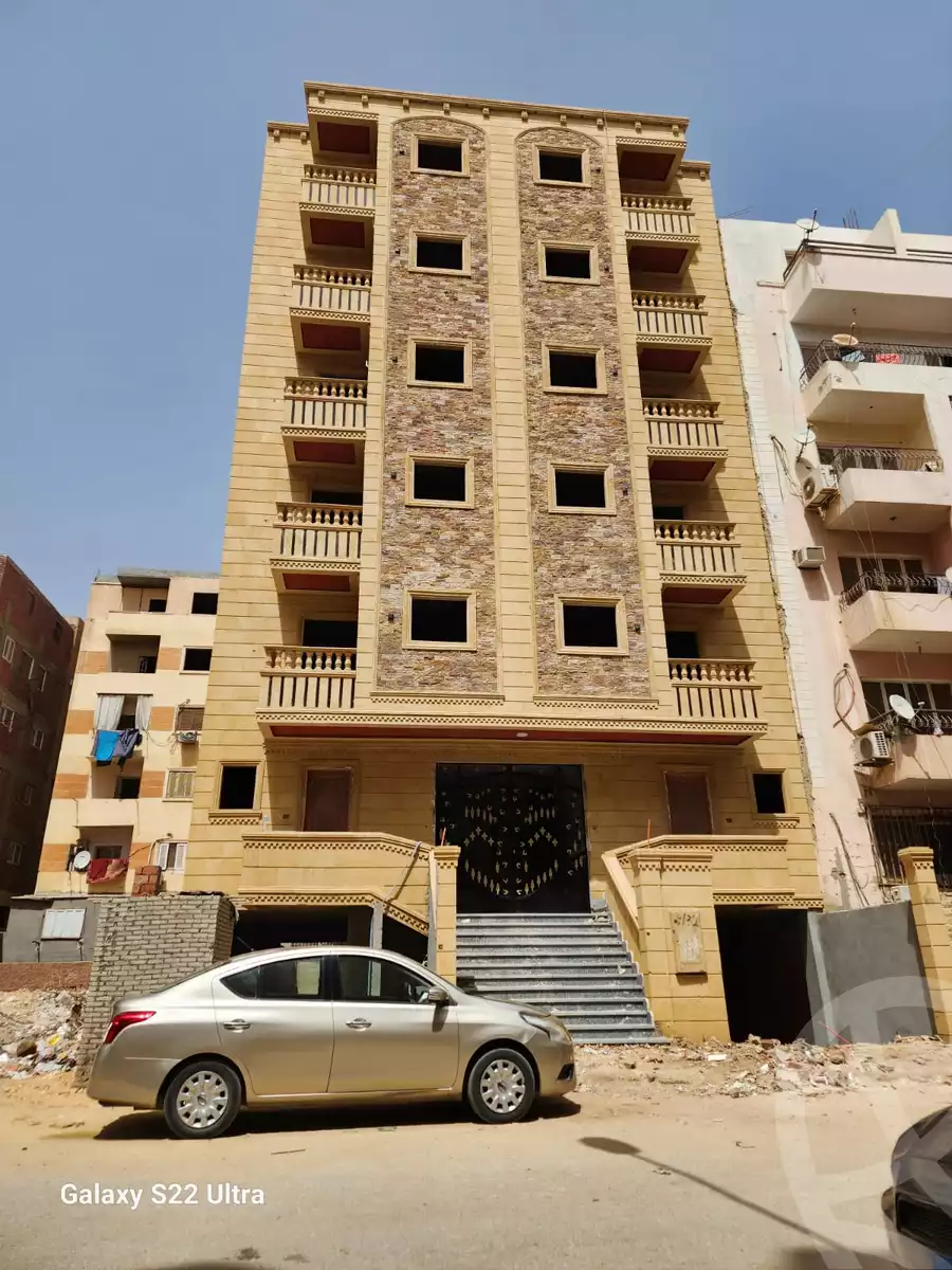 https://aqarmap.com.eg/en/listing/5608175-for-sale-cairo-6th-of-october-el-ahyaa-neighborhood-2nd-dr-mohammed-badawi-st