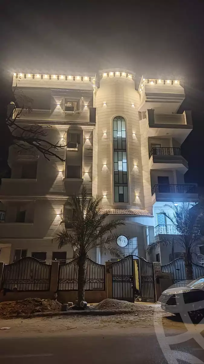 https://aqarmap.com.eg/en/listing/5608076-for-sale-cairo-6th-of-october-el-ahyaa-neighborhood-1st-seventh-neighborhood
