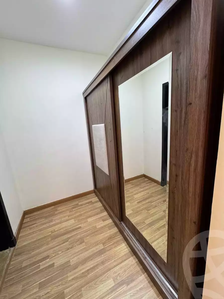 https://aqarmap.com.eg/en/listing/5614538-for-rent-cairo-el-sheikh-zayed-city-compounds-dh-drys