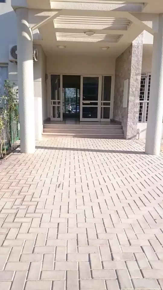 https://aqarmap.com.eg/en/listing/5616543-for-rent-cairo-el-sheikh-zayed-city-compounds-dh-drys