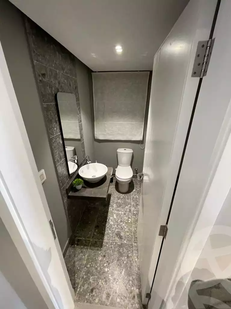 https://aqarmap.com.eg/en/listing/5619774-for-sale-cairo-el-sheikh-zayed-city-compounds-kmbwnd-fyldj-wyst-dr-llttwyr