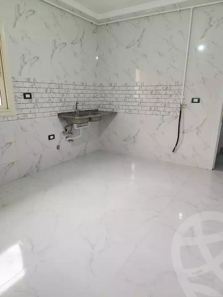 https://aqarmap.com.eg/en/listing/5620690-for-rent-cairo-mokattam-lhdb-l-ly-street-83