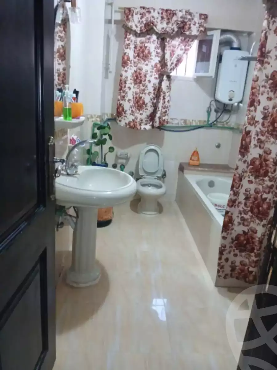 https://aqarmap.com.eg/ar/listing/5621855-for-sale-cairo-helwan-helwan-el-sharkeya-el-maraghi-st