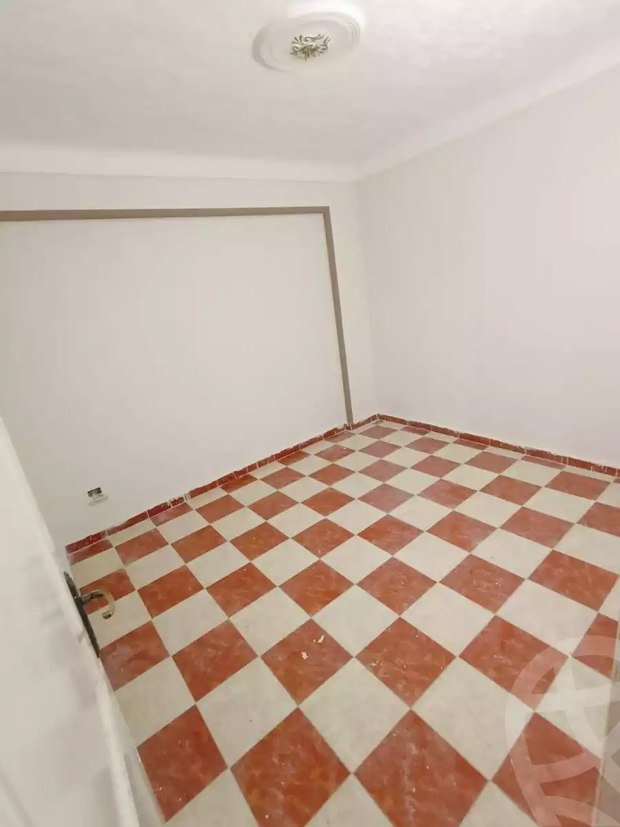 https://aqarmap.com.eg/en/listing/5623334-for-sale-alexandria-el-hanouvel-trablose-st