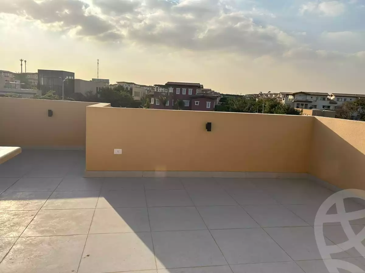 https://aqarmap.com.eg/ar/listing/5624212-for-sale-cairo-new-cairo-compounds-hyde-park