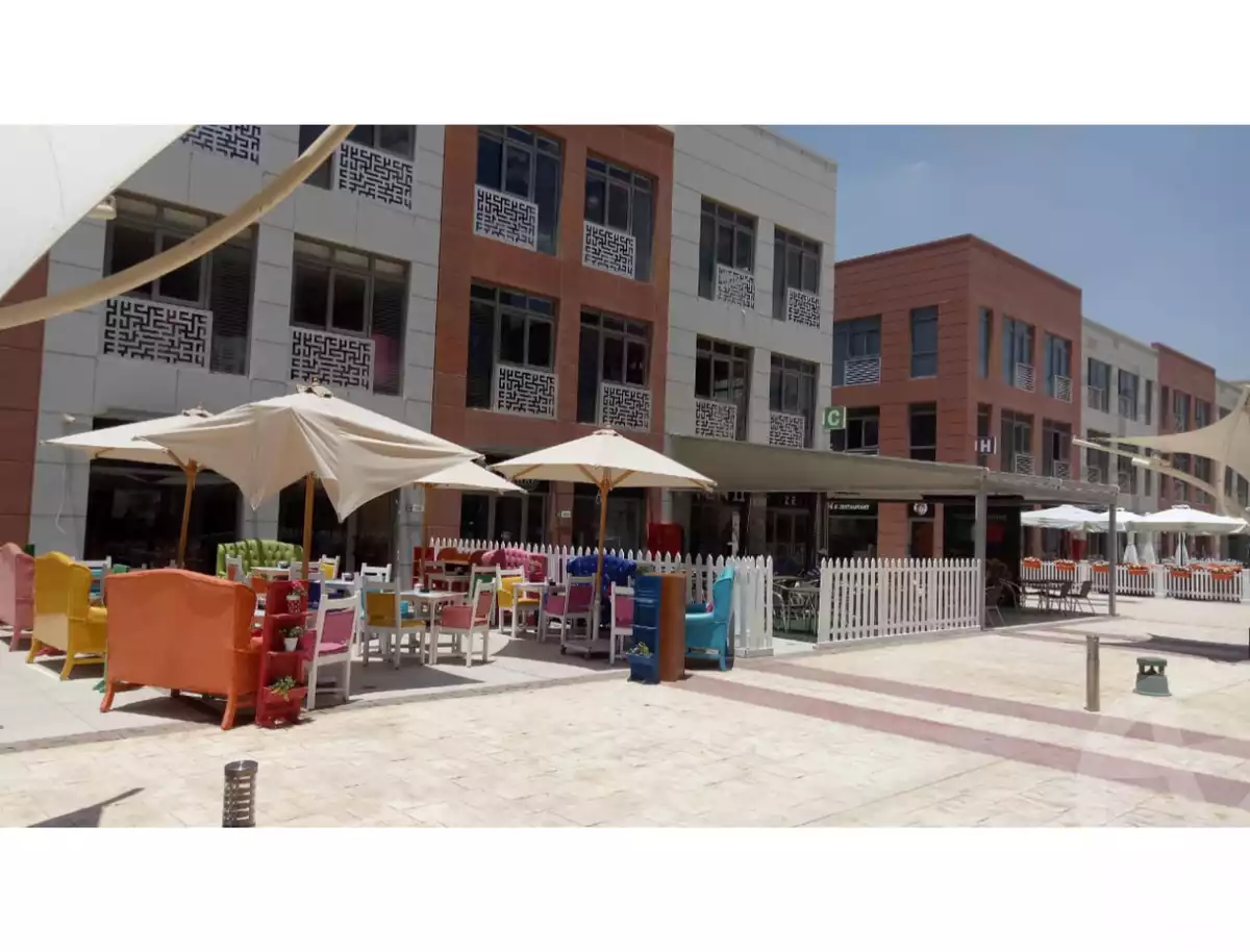 https://aqarmap.com.eg/ar/listing/5627348-for-rent-cairo-el-sheikh-zayed-city-compounds-the-courtyard-mall-dorra