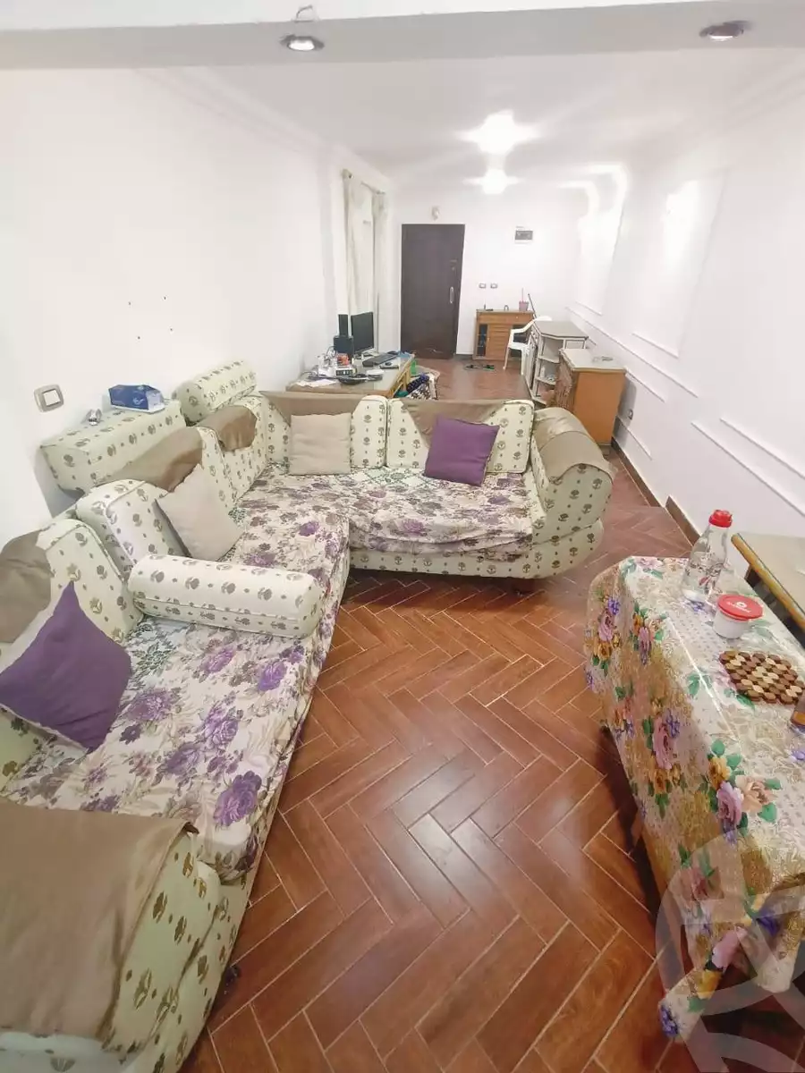 https://aqarmap.com.eg/en/listing/5631260-for-sale-alexandria-el-hanouvel-kasr-al-quiri-st-1