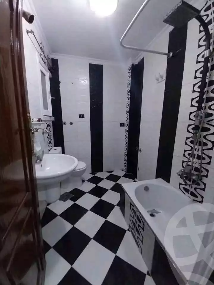 https://aqarmap.com.eg/en/listing/5632626-for-sale-alexandria-l-jmy-lbytsh-el-hanafeya-st