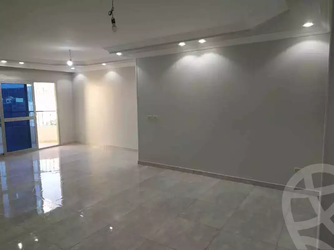 https://aqarmap.com.eg/en/listing/5637101-for-rent-cairo-mokattam-el-hadabah-el-wosta-rd-lmbhth