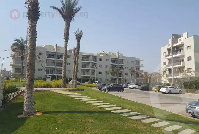 https://aqarmap.com.eg/en/listing/5637944-for-sale-cairo-el-sheikh-zayed-city-compounds-dh-drys