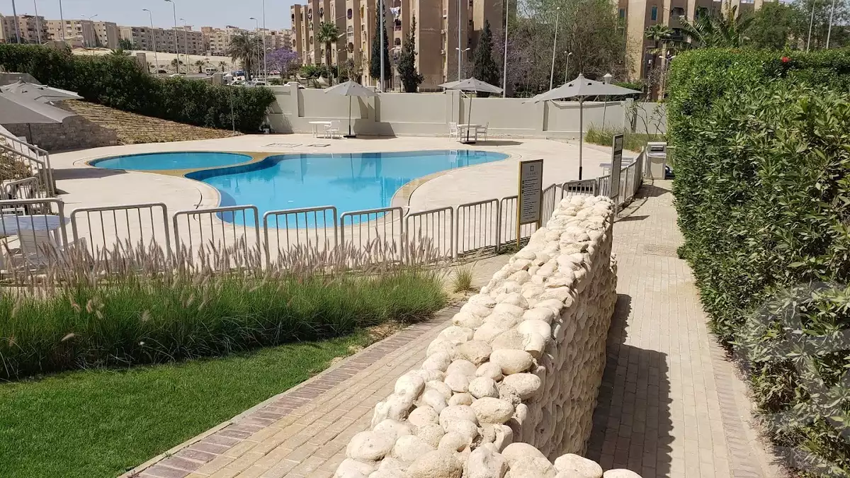 https://aqarmap.com.eg/en/listing/5645215-for-rent-cairo-el-sheikh-zayed-city-compounds-dh-drys