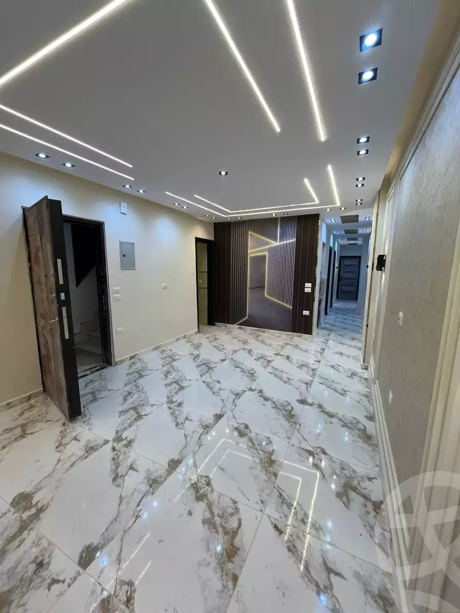 https://aqarmap.com.eg/en/listing/5645361-for-sale-cairo-6th-of-october-el-ahyaa-neighborhood-2nd-divided-from-al-kafrawei-st