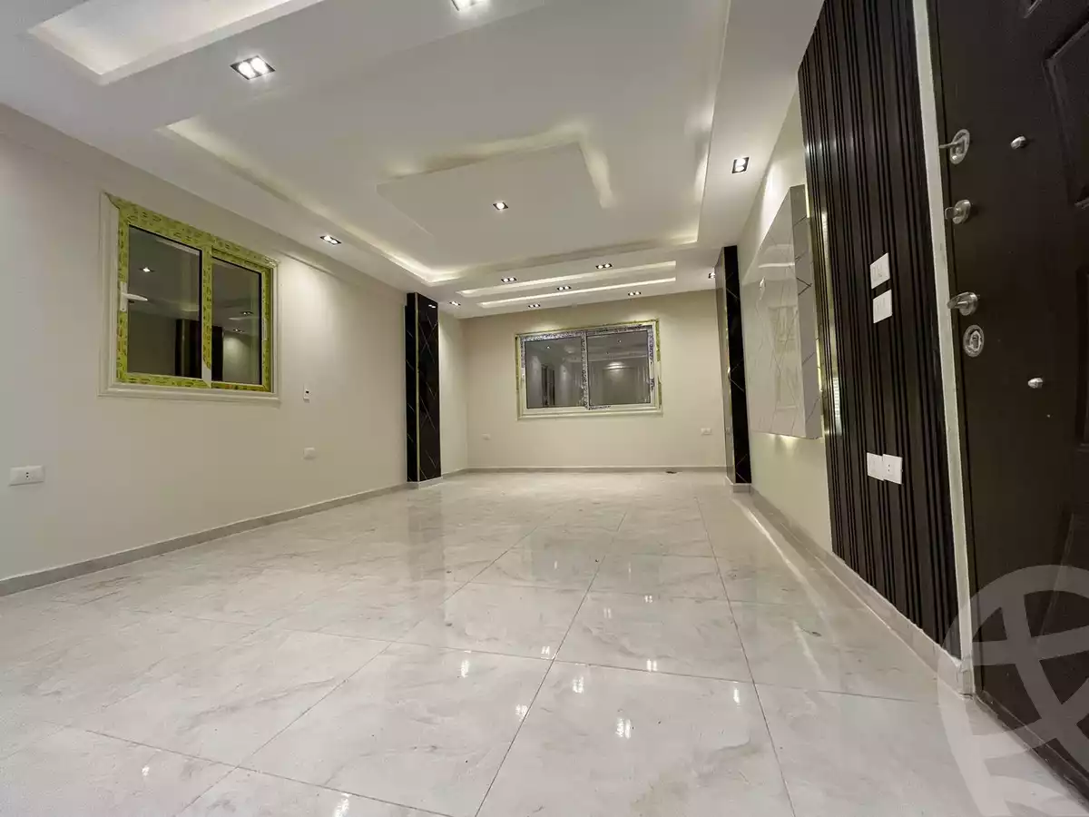 https://aqarmap.com.eg/en/listing/5645401-for-sale-cairo-6th-of-october-el-ahyaa-neighborhood-3rd-omar-ibn-el-khattab-st