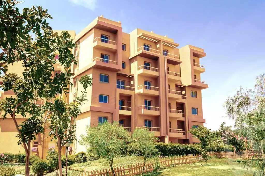 https://aqarmap.com.eg/ar/listing/5646716-for-sale-cairo-6th-of-october-hadaeq-october-kmbwnd-fy-hdyq-ktwbr-ashgar-city