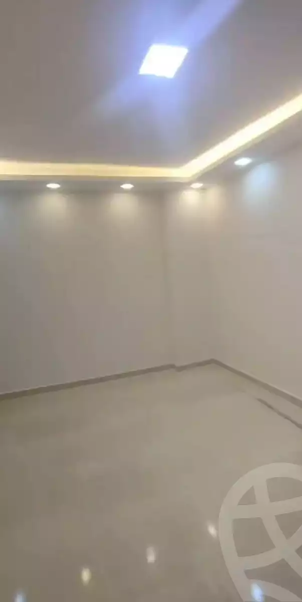 https://aqarmap.com.eg/en/listing/5647442-for-sale-cairo-helwan-hadayek-helwan-el-eshrein-st