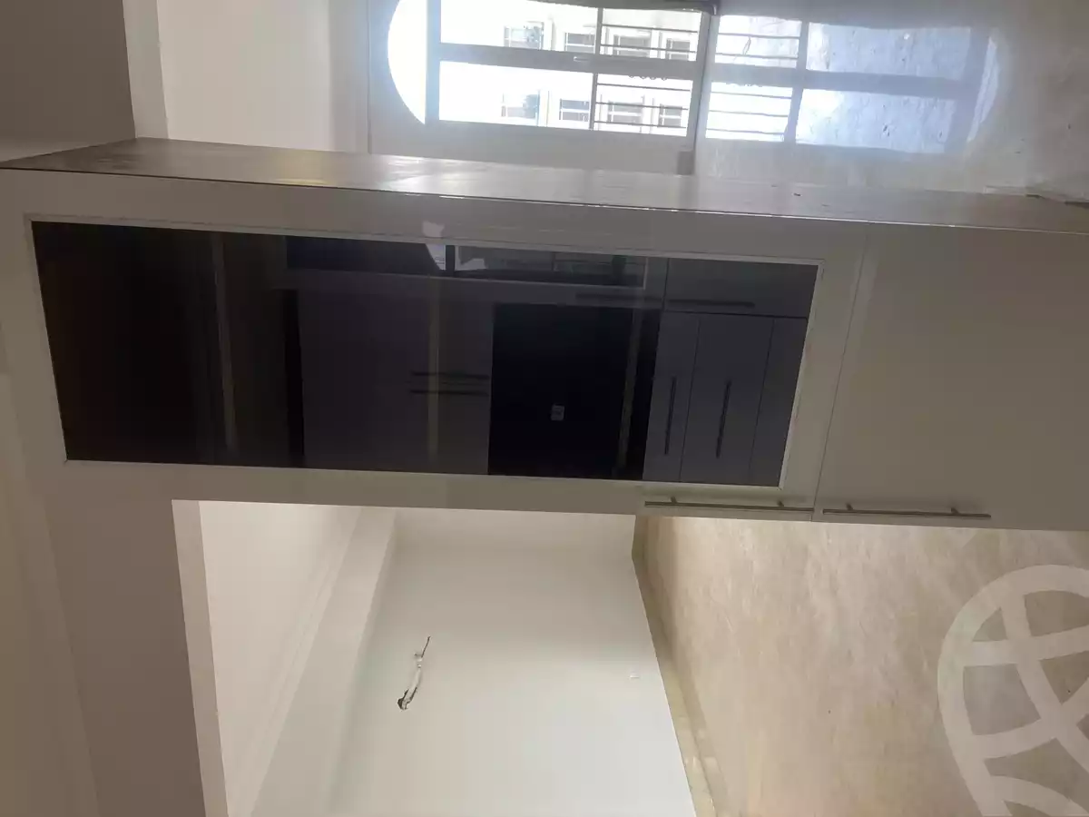 https://aqarmap.com.eg/en/listing/5969460-for-rent-cairo-new-cairo-compounds-hyde-park-centre-ville-hyde-park