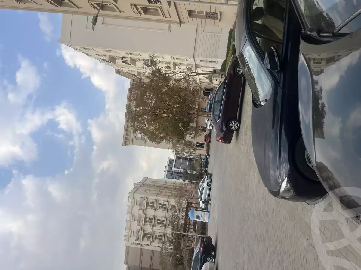https://aqarmap.com.eg/en/listing/5969460-for-rent-cairo-new-cairo-compounds-hyde-park-centre-ville-hyde-park