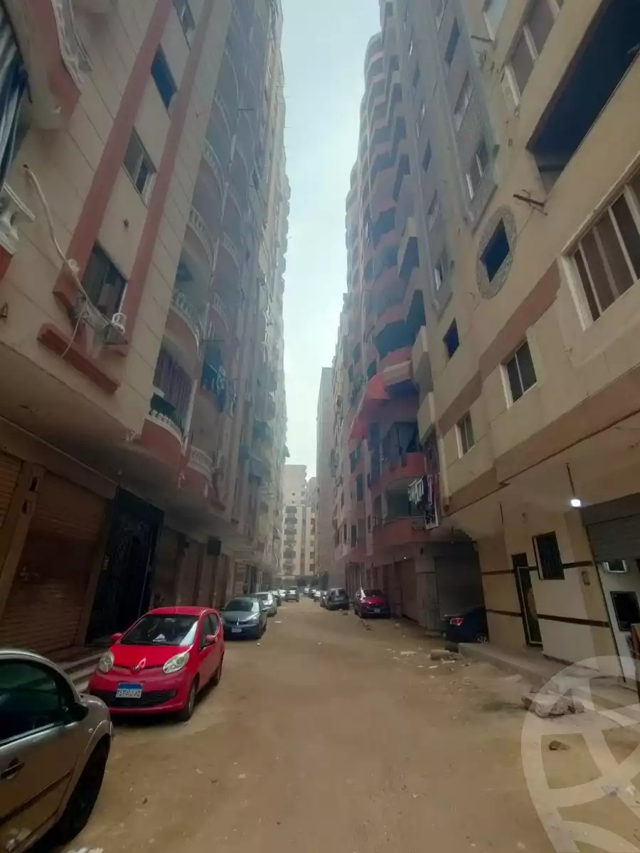 https://aqarmap.com.eg/en/listing/5655579-for-sale-cairo-helwan-hadayek-helwan-el-eshrein-st