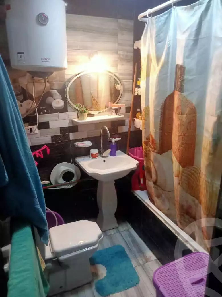 https://aqarmap.com.eg/en/listing/5656595-for-sale-cairo-helwan-hadayek-helwan-el-eshrein-st