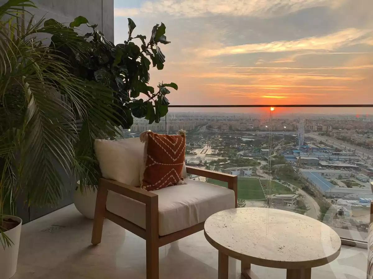 https://aqarmap.com.eg/ar/listing/5662319-for-sale-cairo-el-sheikh-zayed-city-compounds-zyd-wr-llttwyr-the-village-views