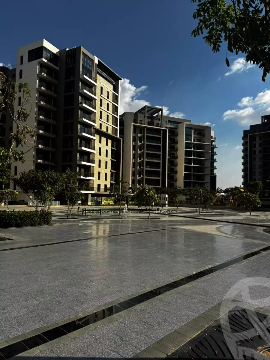 https://aqarmap.com.eg/ar/listing/5662319-for-sale-cairo-el-sheikh-zayed-city-compounds-zyd-wr-llttwyr-the-village-views