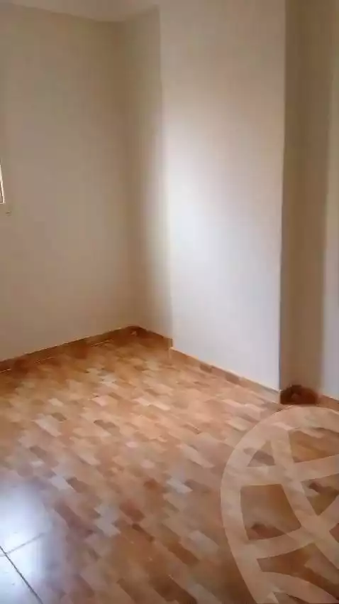 https://aqarmap.com.eg/ar/listing/5662979-for-rent-alexandria-ganaklis