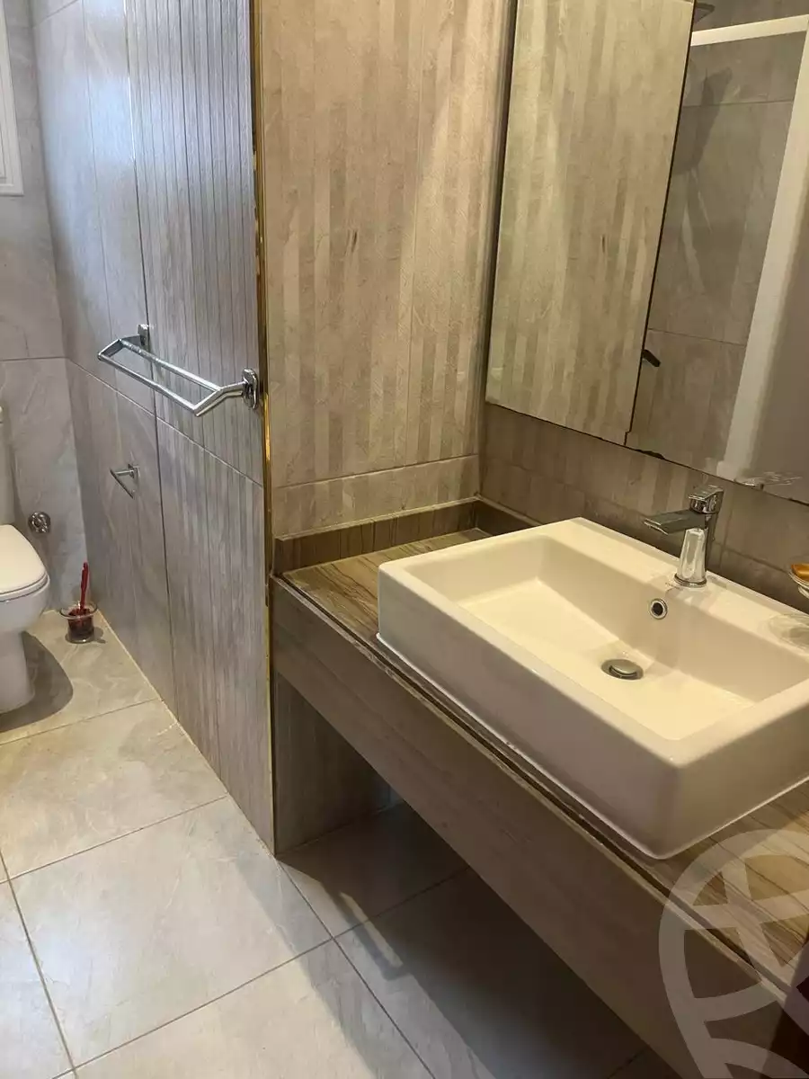 https://aqarmap.com.eg/en/listing/5663502-for-rent-cairo-new-cairo-compounds-hyde-park-centre-ville-hyde-park