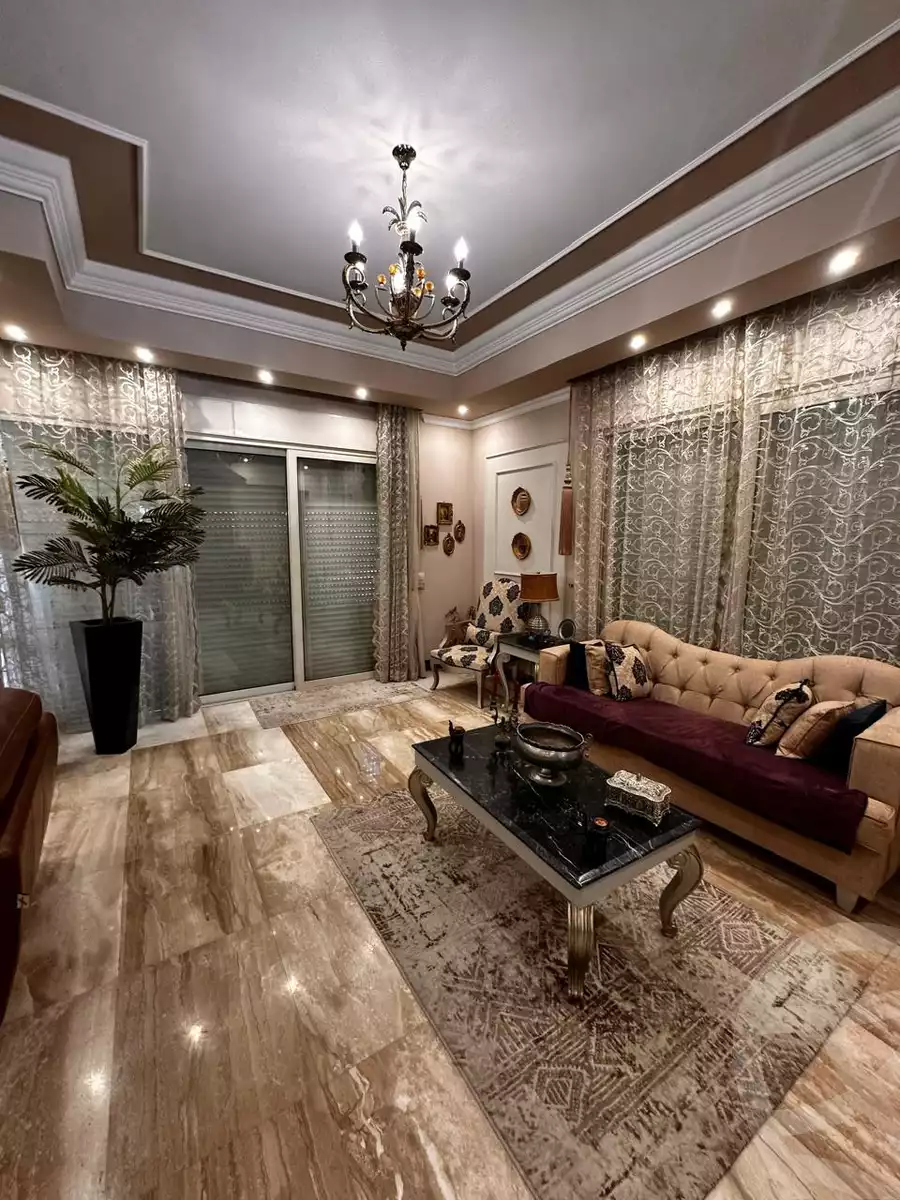 https://aqarmap.com.eg/en/listing/5664758-for-sale-cairo-el-sheikh-zayed-city-compounds-greens