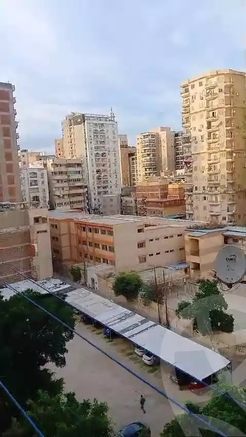 https://aqarmap.com.eg/ar/listing/5666187-for-rent-alexandria-ganaklis