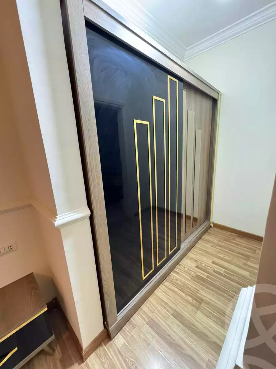 https://aqarmap.com.eg/ar/listing/5680849-for-rent-cairo-el-sheikh-zayed-city-compounds-dh-drys